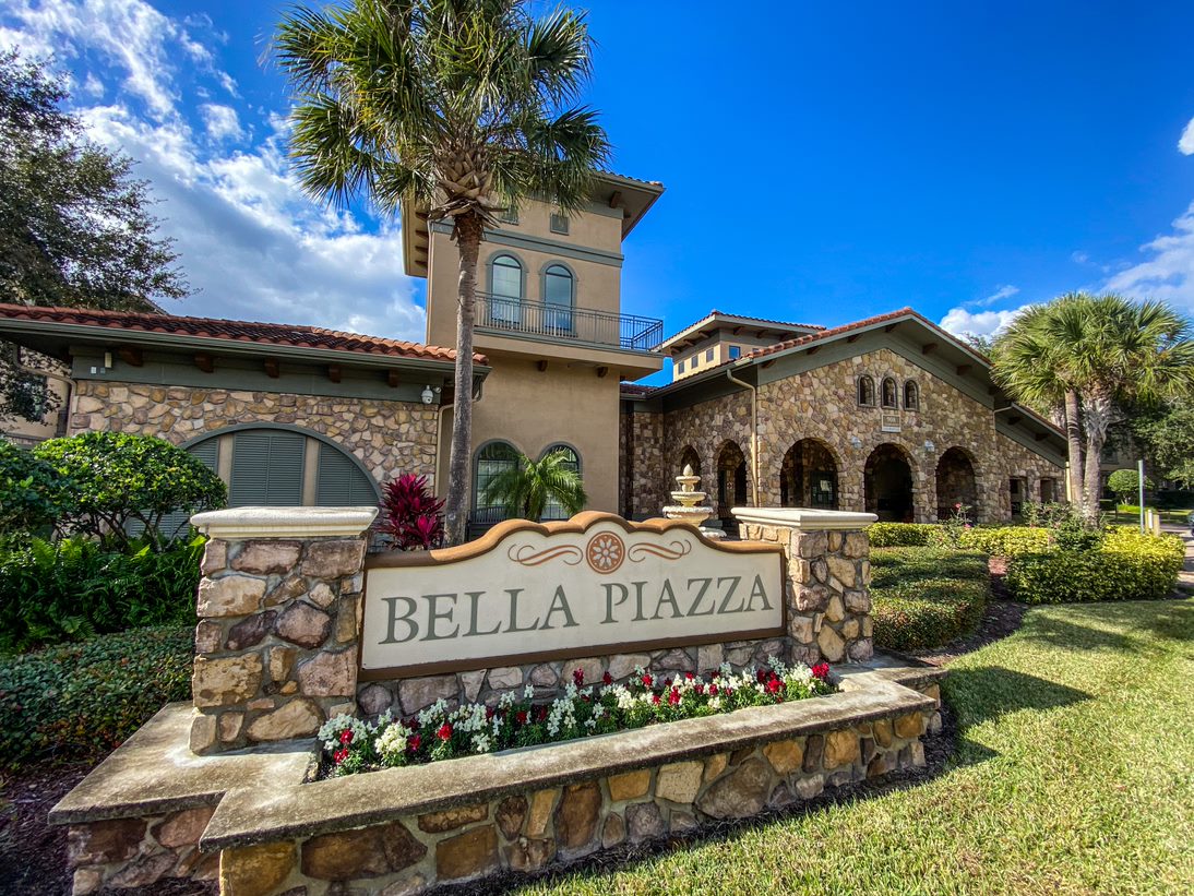 Bella Piazza 1