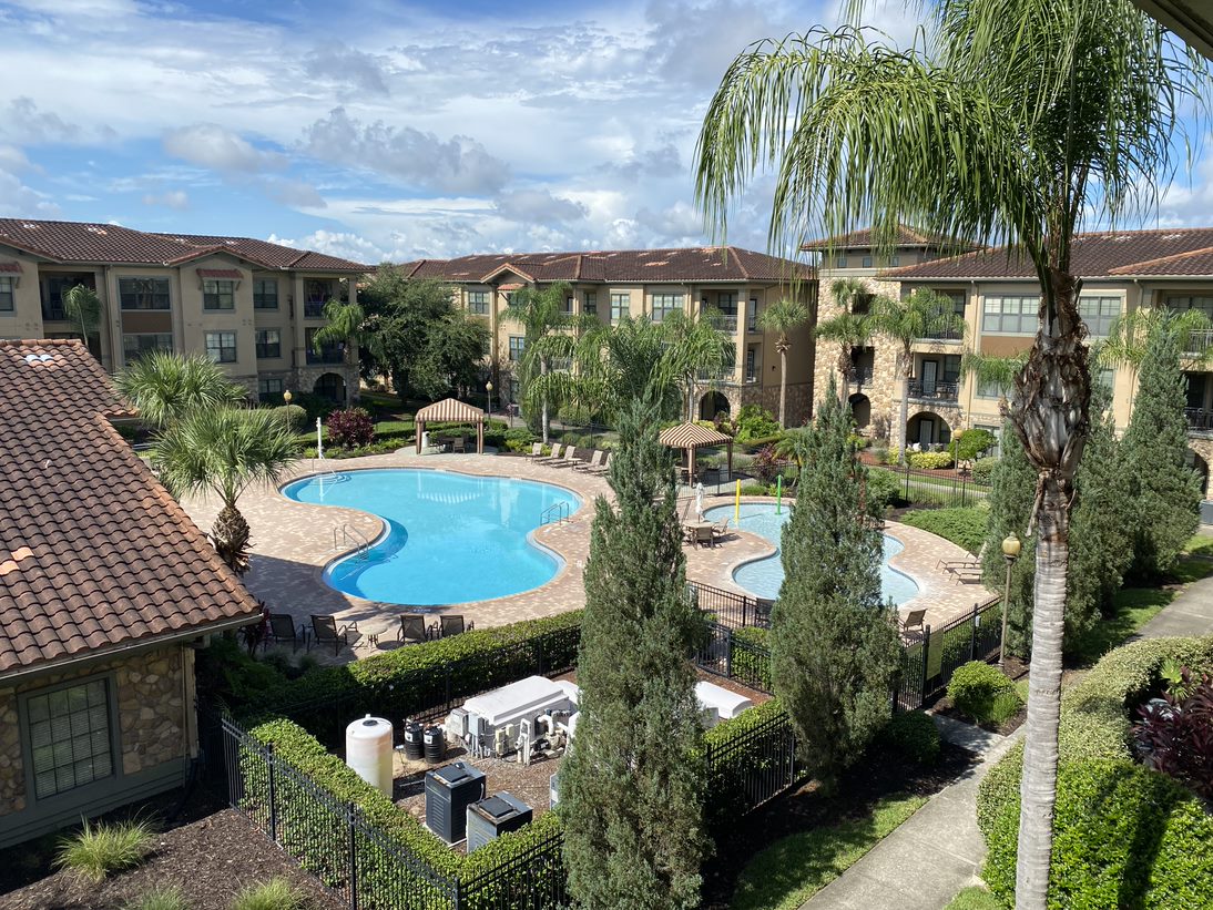 Bella Piazza 2